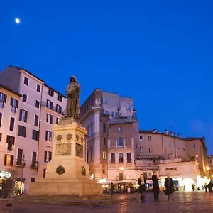 https://casa-vacanze-campo-de-fiori.it-romehotels.com