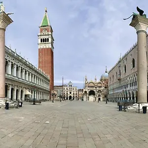 Vivaldi Apartment