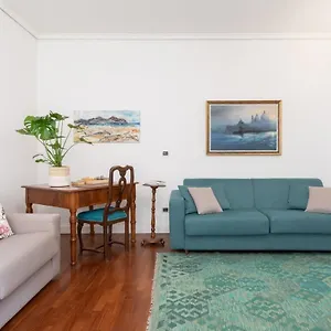 Colombina With Canal View Apartment