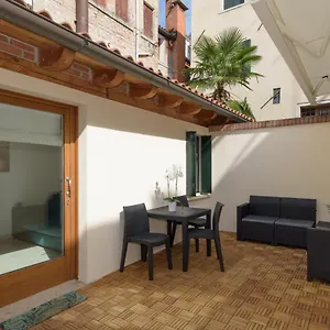 Apartment Corteluna Incantevole A 500 Metri Da P.zza S.marco, Venedig