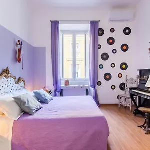 https://home-of-arts-in-the-center.it-romehotels.com