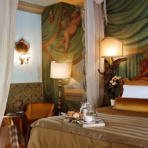 Metropole Hotel