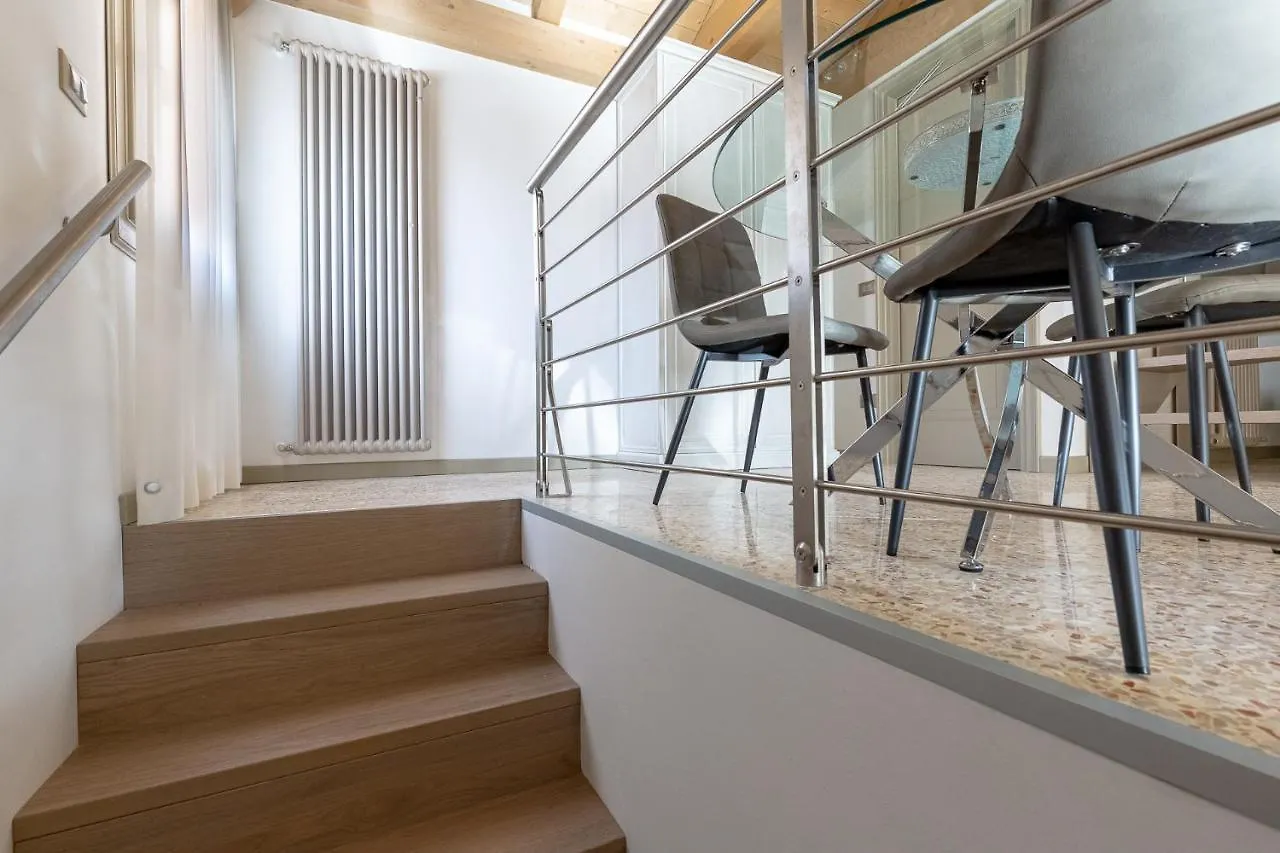 Ca' Cappello Venice Apartment 2 With Canal View Italy