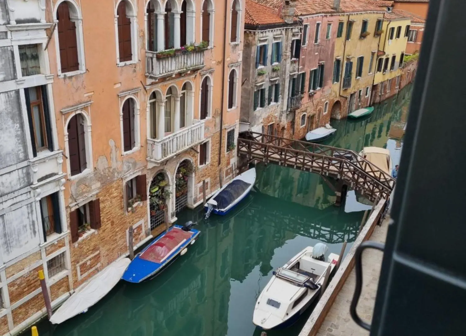 Ca' Cappello Venice Apartment 2 With Canal View