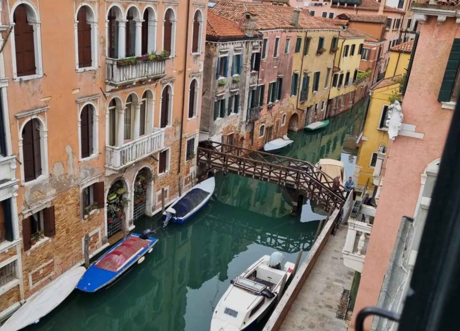 Ca' Cappello Venice Apartment 2 With Canal View