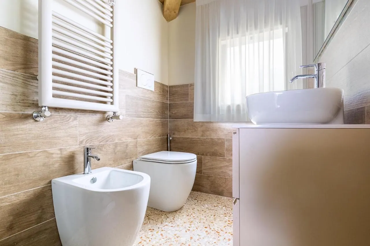 Ca' Cappello Venice Apartment 2 With Canal View Italy