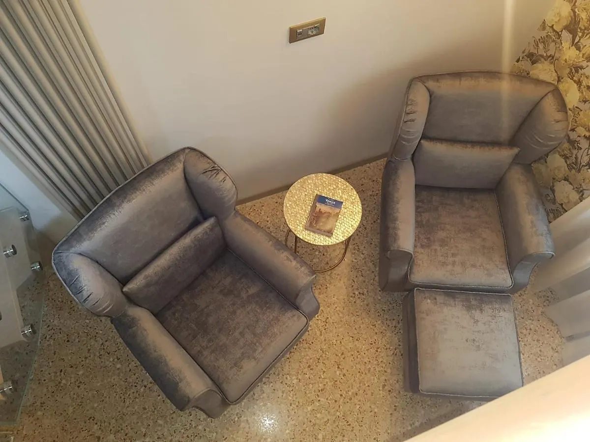Ca' Cappello Venice Apartment 2 With Canal View 0*,  Italy